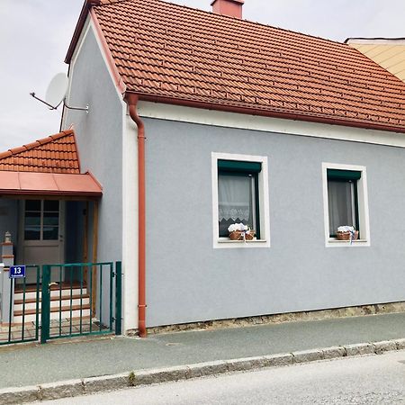 Das Ferienhaus-Zurueck Zum Ursprung Gussing Exterior photo